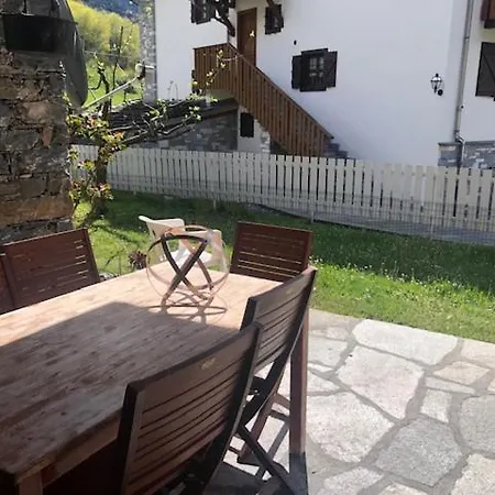 Sport E Relax Tra Castelli E Vigne In Val D'aosta! Lägenhet Challancin