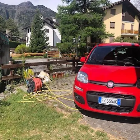Sport E Relax Tra Castelli E Vigne In Val D'aosta! Lägenhet *
